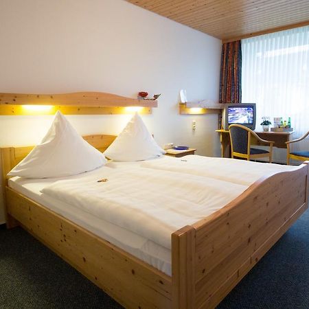 Hotel Am Lingelbach Knüllwald Стая снимка