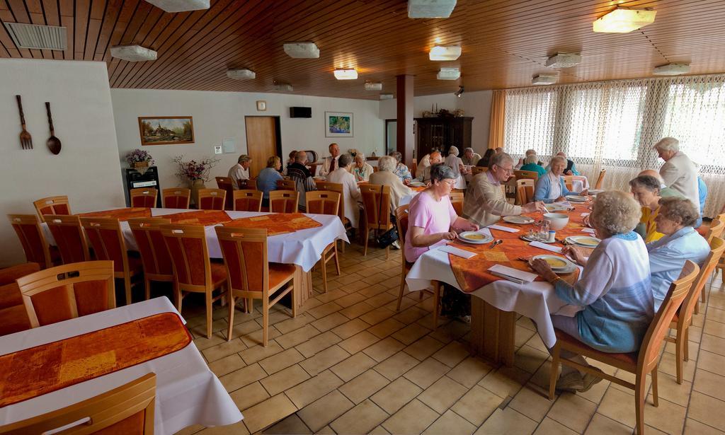 Hotel Am Lingelbach Knüllwald Екстериор снимка